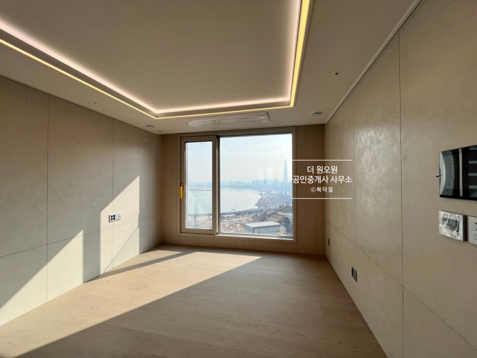 [딱 한세대!] 청담르엘 25평 59A타입 월세｜시원한 한강뷰를 품은 로얄세대, 이 집 말곤 없습니다! 현장 사진 6