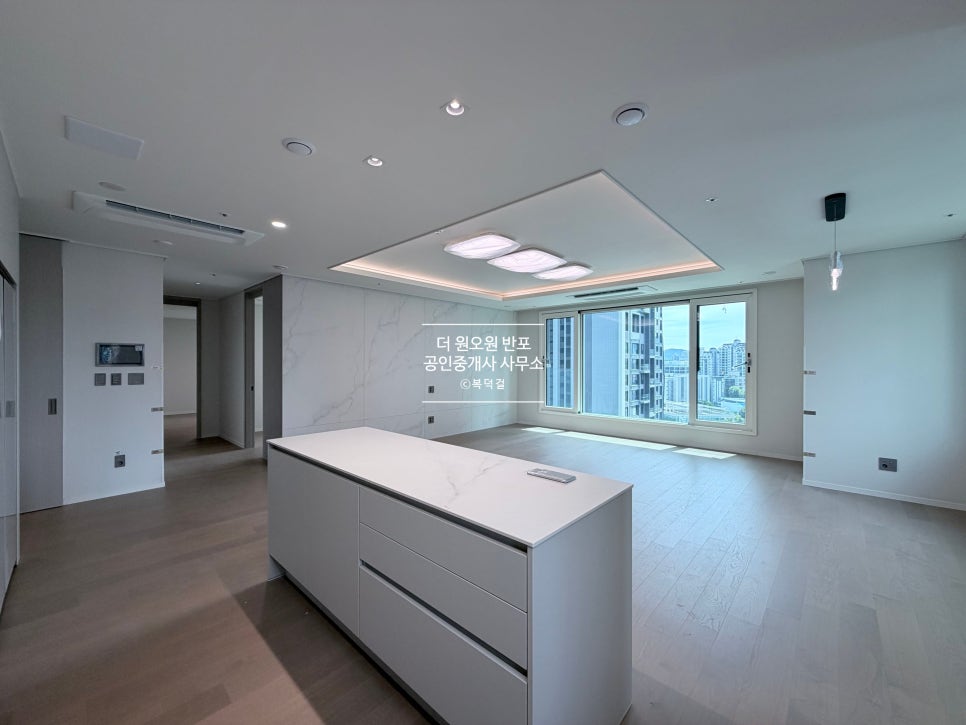 [보증금 2억] 반포 래미안 트리니원 44평 월세｜112A타입·107동 중층, 귀한 소액보증금 매물, 빠르게 선점하세요! 현장 사진 27
