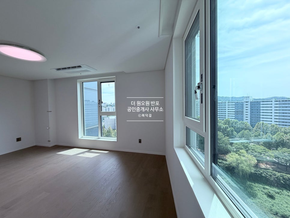[초최저가!] 반포 래미안 트리니원, 44평, 112D타입, 전세 25억｜반포천을 바라보는 인기동! 초초최저가! 현장 사진 38