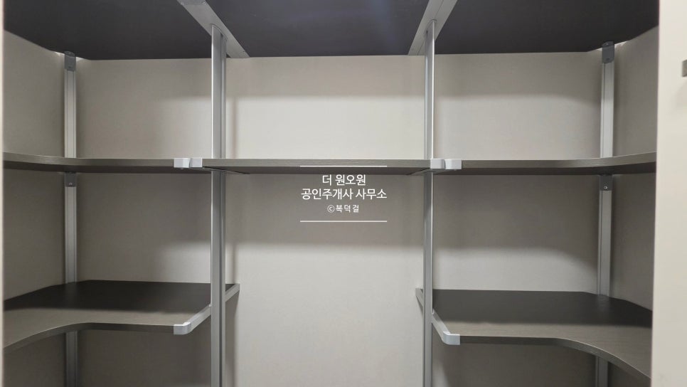 [테라스 하우스] 반포 래미안 트리니원, 50평, 테라스 하우스｜126T2타입, 약 7평 테라스｜월세 20억 · 480만원｜귀한 월세 현장 사진 20