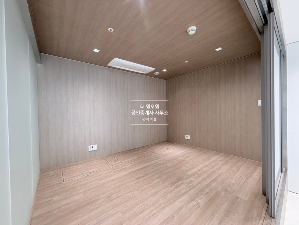 [HOT 인기!] 강동 아이파크 더 리버, 마치 해외 리조트에 온 듯한 뷰! · 20평형 · 월세 3000, 200만원! · 한강 조망까지 가능! 현장 사진 15