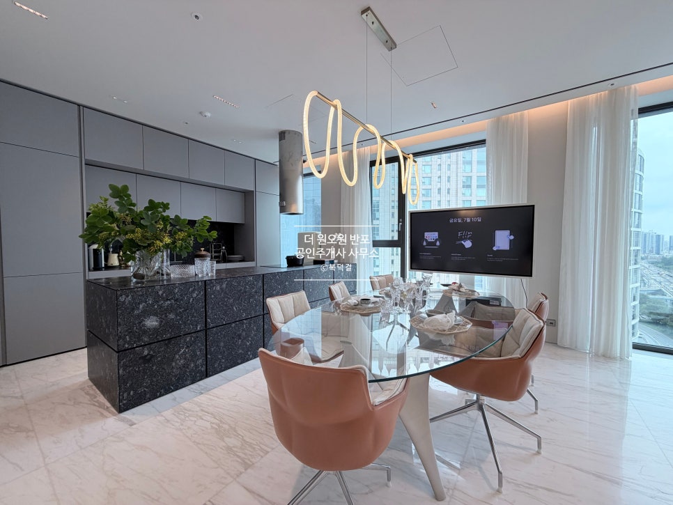 [금액 인하!] 청담에서 가장 높은 곳, 루시아 청담 · 아파트 단 한 세대만 가능한 특별한 금액 · 월세 5억, 1800만원 · 전세 40억 현장 사진 15