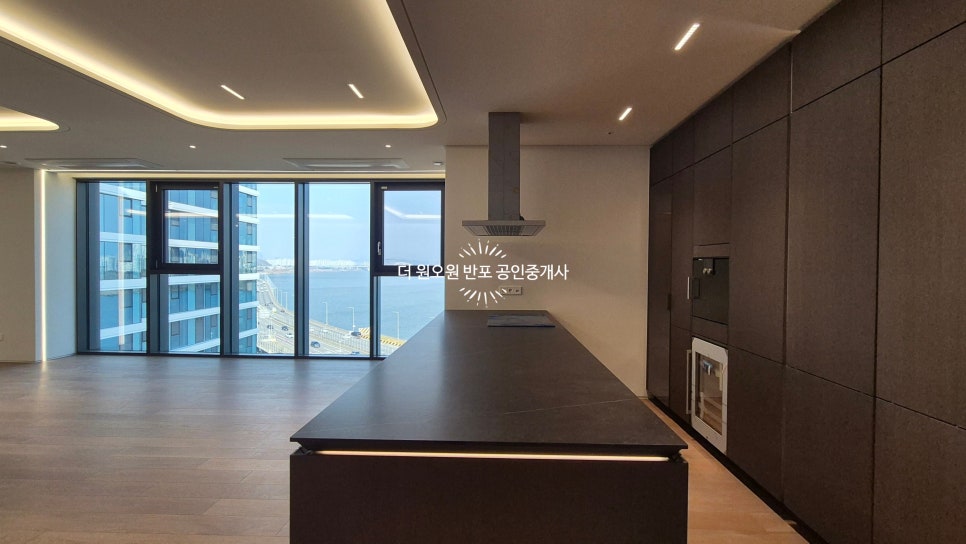 [포제스한강 매매] 102동 로열층 86평형 파노라마 한강뷰 (세대당 주차 3대) 현장 사진 6