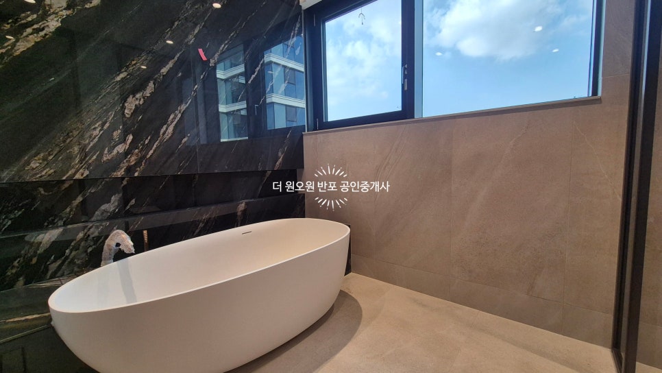 [포제스한강 매매] 102동 로열층 86평형 파노라마 한강뷰 (세대당 주차 3대) 현장 사진 22