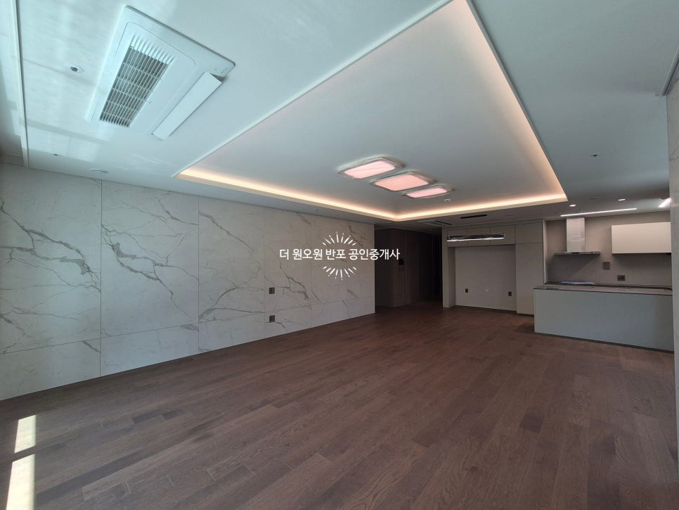 [반포 래미안 트리니원] 50평 테라스세대 l 희소성높은 월세 매물 현장 사진 6