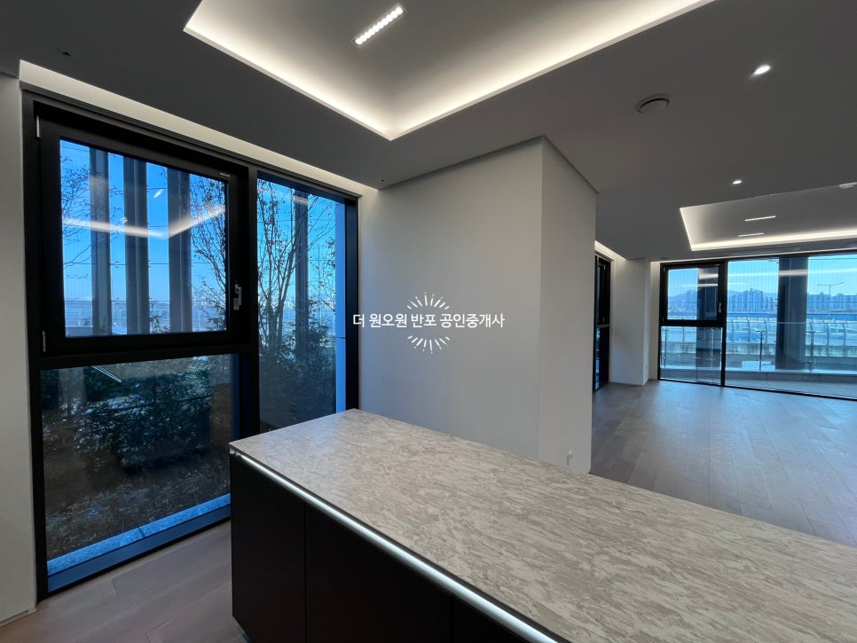 [포제스 한강]46평형 보증금 2억! 정원을 품은 테라스 세대 월세 현장 사진 11