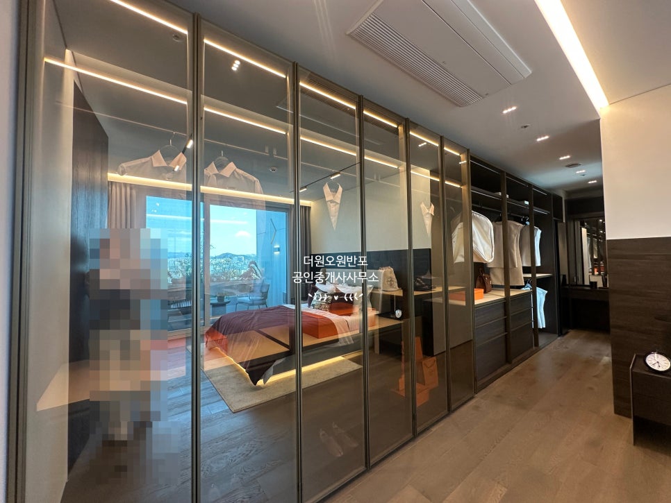 [도산포도더블랙]도산대로 펜트급 6Bay+테라스2개 · 쇼룸형 대형 드레스룸! (월세2억 · 1200만원) 현장 사진 4